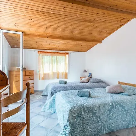 La Maison Des بيت للعطل