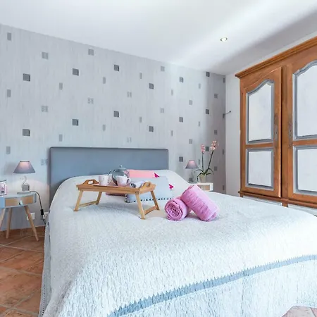 بيت للعطل La Maison Des *